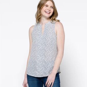 41 Hawthorn Sleeveless Split Neck Top - Geo Graphic White and Light Blue